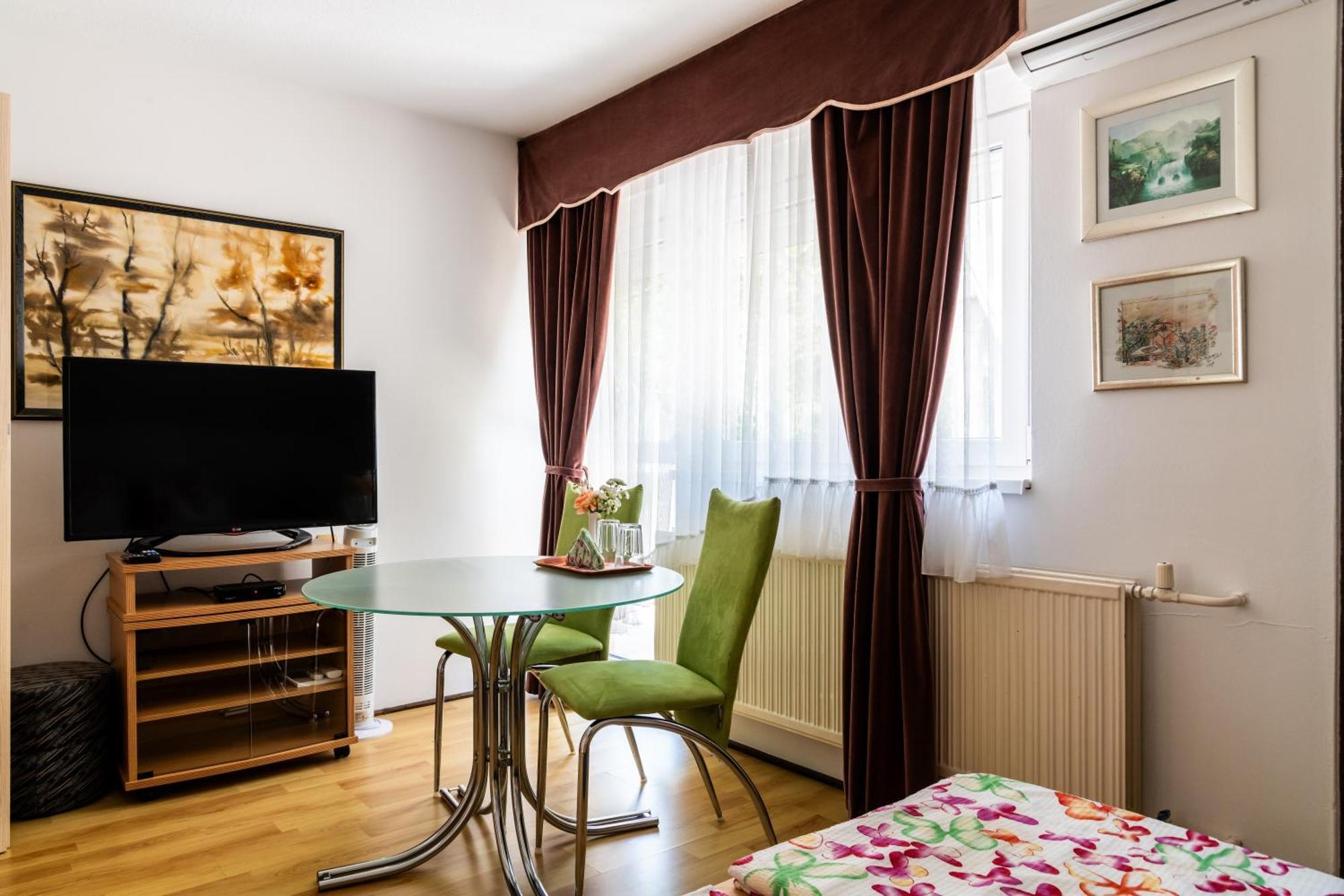 Magdalena Apartmanhaz Keszthely Buitenkant foto
